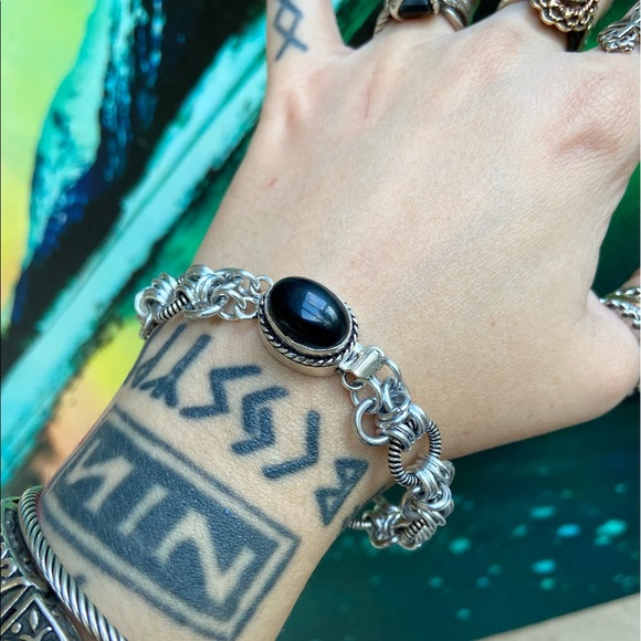 Maille onyx bracelet . Handmade maille chain & genuine onyx gemstone clasp - Picture 14 of 15